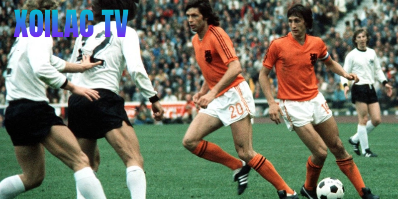 Giải mã nguyên tắc vận hành total football